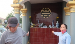 Nhân chứng phát hiện 1 số kẻ xấu đập phá bát hương lúc mờ sáng ở Hưng Yên kể gì?