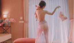 Mặc cho MV bị chê tơi tả, Chi Pu vẫn thắng lớn chỉ sau 3 ngày phát hành ca khúc mới