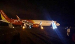 Máy bay Vietjet gặp sự cố, 6 người bị thương, khách nhảy cửa thoát hiểm 