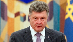 Ukraine cấm công dân Nga nhập cảnh sau vụ bắt tàu chiến