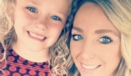 Bé gái 5 tuổi bị nhân viên sân bay chế nhạo vì có tên Abcde, cộng đồng mạng tức giận giúp hai mẹ con đòi công bằng