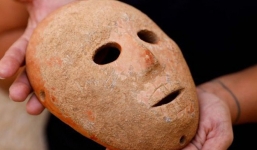 Bí ẩn mặt nạ đá 9.000 năm mới tìm thấy ở Israel, có cả xương gò má và mũi hoàn hảo