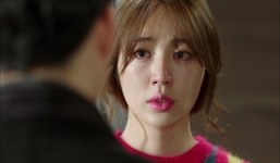 Sinh con xong bị chồng chê vừa béo vừa xấu, vợ trẻ đáp một câu khiến 'chị em bỉm sữa' hả hê vô cùng