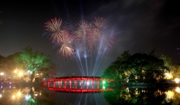 Không bắn pháo hoa Tết Dương lịch, Hà Nội dự kiến bắn pháo hoa tại 30 điểm dịp Tết Kỷ Hợi