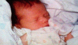 Bức ảnh em bé sơ sinh bình thường nhưng đằng sau đó là câu chuyện thay đổi cuộc sống của hàng tỷ người trên thế giới