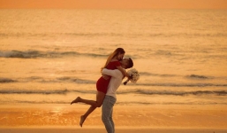 Tiết lộ về cô vợ xinh như mộng của cầu thủ đẹp trai nhất AFF Cup 2018