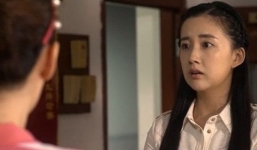 Con dâu vô ý 'rải' bao cao su khắp phòng, mẹ chồng dọn dẹp tiện thể để lại 'tâm thư'