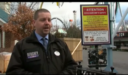 Hy hữu: Làm rơi ví khi chơi tàu lượn, 4 năm sau nhận được cuộc gọi bất ngờ