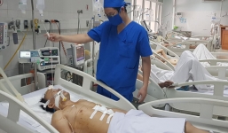 Sau hỗn chiến, chặn xe cứu thương không cho nạn nhân đi cấp cứu