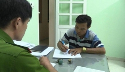 Lời khai lạnh lùng của kẻ giết bạn gái U40 rồi cầm dao dính máu đi đầu thú