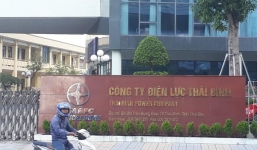 Thái Bình: PGĐ Công ty Điện lực đưa vợ con rời quê nghi vỡ nợ tiền tỷ