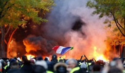 Bạo động tại Paris: 'Mùa xuân Liên minh Châu Âu' đang gõ cửa từng quốc gia, TT Macron mắc kẹt trong thế bí