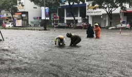 Chùm ảnh: Đà Nẵng mênh mông biển nước sau trận mưa to lịch sử