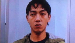 Cho rằng bị cười đểu, nam thanh niên gọi đồng bọn mang dao truy sát 2 người đến chết