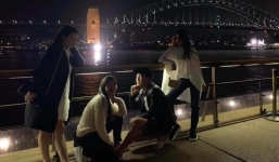 Mặc váy ngắn đi chơi, Nhã Phương để lộ hai chân sưng vù vì bầu bí