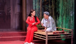 Phi Nhung bất ngờ hé lộ danh tính người yêu trên sân khấu khiến Trường Giang 'ngã ngửa'