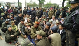 VFF gửi công văn hỏa tốc 'cầu cứu' Bư lệnh Thủ đô về tình trạng CĐV gây rối đòi mua vé