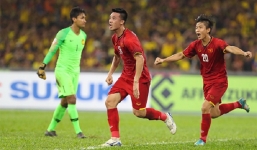 Huy Hùng nhận ngay 1 tỷ đồng sau khi ghi bàn mở tỷ số