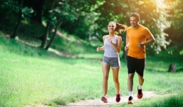 Hy hữu: Công ty phạt tiền nhân viên nếu không đủ hạn mức...đi bộ