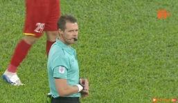 Chuyên gia nói gì về việc trọng tài thổi phạt ĐT Việt Nam 'giúp' Malaysia cầm hòa?