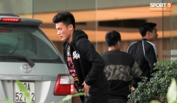 Tuyển Việt Nam ngày nghỉ xả hơi: Người đi cắt tóc, người diện đồ mùa đông xuống phố