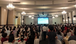 Tổ chức đúng ngày đá Chung kết AFF Cup, đám cưới biến thành tụ điểm xem bóng tập thể