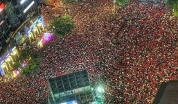 Báo Thái Lan chóng ngợp trước cảnh tượng biển người Việt Nam sau chiến thắng AFF Cup