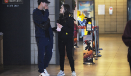 Bắt gặp Duy Mạnh tay trong tay đi xem phim với bạn gái sau khi lên ngôi vô địch AFF Cup