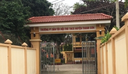 'Người thứ ba' lên tiếng phủ nhận nhiều lần gọi học sinh lên cho hiệu trưởng dâm ô