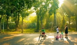 Dự báo thời tiết ngày 17/12: Hà Nội hửng nắng, miền Trung mưa giông