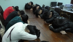 Sau khi 'đi bão' về, 9 nam 4 nữ thuê căn hộ chung cư cao cấp mở tiệc ma túy