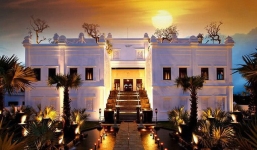 Sau bê bối Khai Silk, đại gia Hoàng Khải bất ngờ bán 2 lâu đài trị giá nghìn tỉ