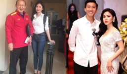 Báo Hàn khen ngợi nữ MC xinh đẹp luôn theo sát HLV Park Hang-seo