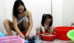 Kênh YouTube Việt dùng hình ảnh phụ nữ làm việc nhà hớ hênh để kiếm quảng cáo gây bức xúc