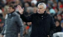 Chấn động: Mourinho chính thức bị MU sa thải sau thất bại thảm hại trước Liverpool 