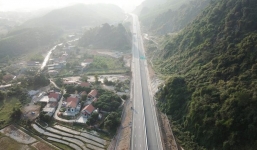 Ngày 30/12 sẽ thông xe cao tốc 14.000 tỷ băng núi, vượt biển của Quảng Ninh