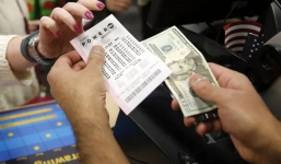 Đòi ly hôn ngay khi trúng 30 tỷ, vợ bất ngờ nhận trái đắng