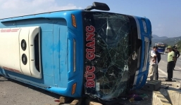 Nguyên nhân ban đầu vụ xe khách bị lật khiến 6 người thương vong