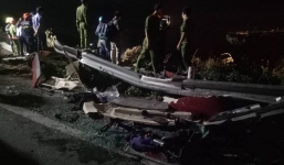 Xe bồn chở dầu lao xuống vực đèo Hải Vân bốc cháy, tài xế tử vong