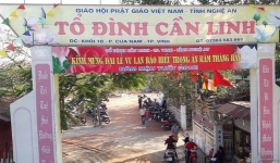 Truy bắt thanh niên bịt mặt lẻn vào chùa đập 12 hòm công đức ăn cắp tiền