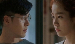 Đi làm từ thiện dịp Giáng sinh, người chồng đau đớn phát hiện ra bí mật giấu kín của vợ hiền