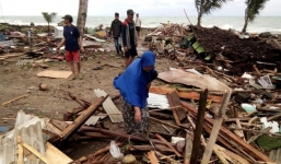 Thế giới 24h: Số người chết do sóng thần ở Indonesia tăng lên 168 người