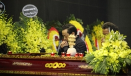 Hình ảnh xúc động trong buổi tiễn đưa NSND Anh Tú về nơi an nghỉ