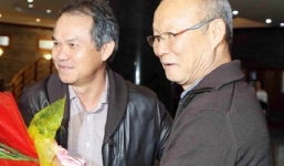 Bầu Đức chi thêm 9 tỷ đồng để trả lương cho HLV Park Hang-seo