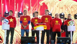 Đình Trọng tiết lộ 'sự thật phũ phàng' về ĐT Việt Nam, hội fan girl khóc ròng vì tiếc nuối