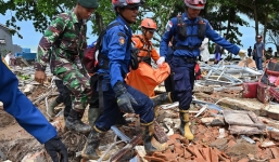 Sóng thần tại Indonesia: Số người chết tăng lên gần 400, giới chức kéo dài lệnh sơ tán