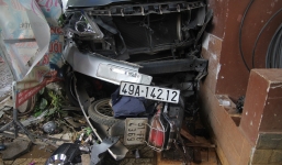 Ô tô 7 chỗ mất lái tông vào nhà dân, một phụ nữ thiệt mạng