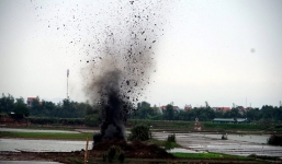 Bất ngờ phát hiện 550 quả bom bi trong khu dân cư ở TP. Hải Dương