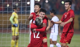 ĐT Việt Nam thi triển tiki-taka chóng mặt như Barca trước khi Quang Hải ghi siêu phẩm