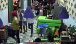 Long An: 17 giang hồ hung hãn xông vào quán cafe chém người